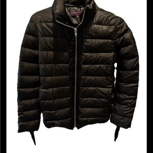 Elegant Black Puffer Jacket